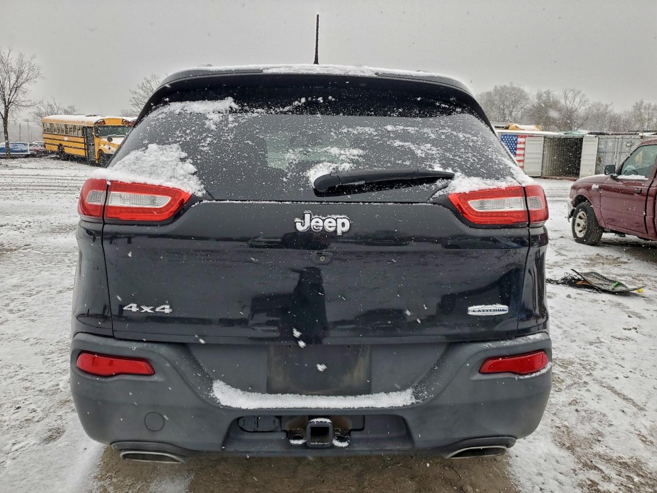 2015 JEEP CHEROKEE LATITUDE photo 11