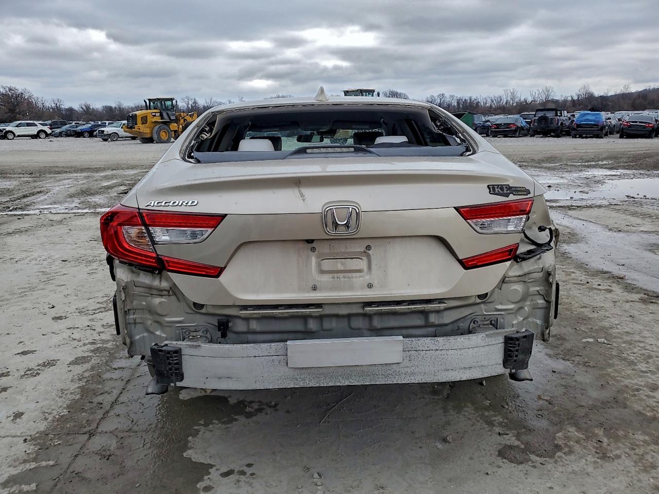 2020 HONDA ACCORD LX photo 6