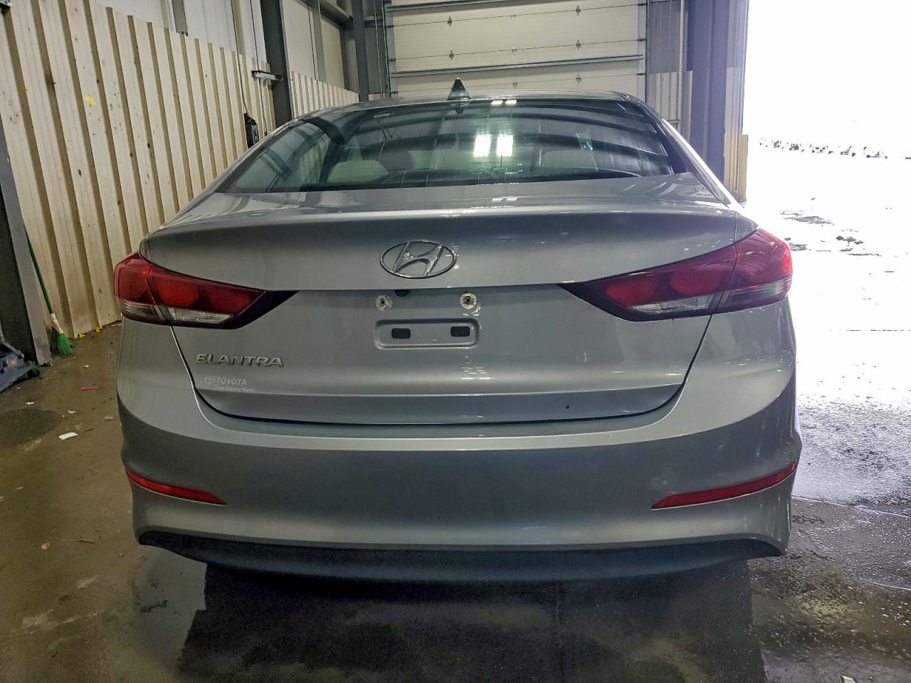 2017 HYUNDAI ELANTRA SE photo 16