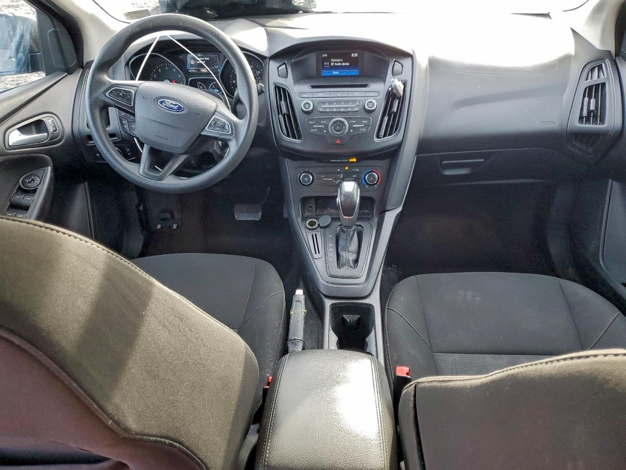 2015 FORD FOCUS SE photo 15