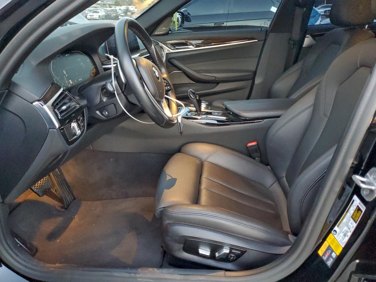 2020 BMW 530E photo 7