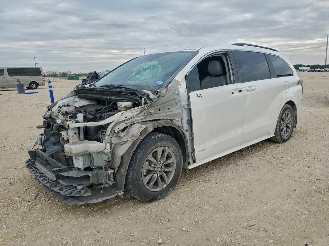 2021 TOYOTA SIENNA