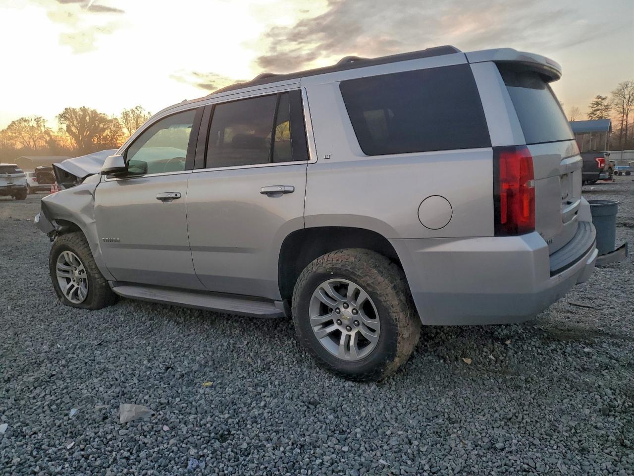 2015 CHEVROLET TAHOE K1500 LT photo 2