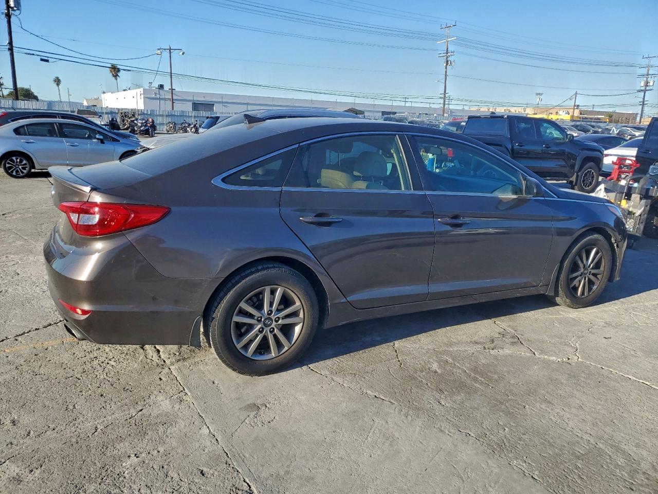 2015 HYUNDAI SONATA photo 3