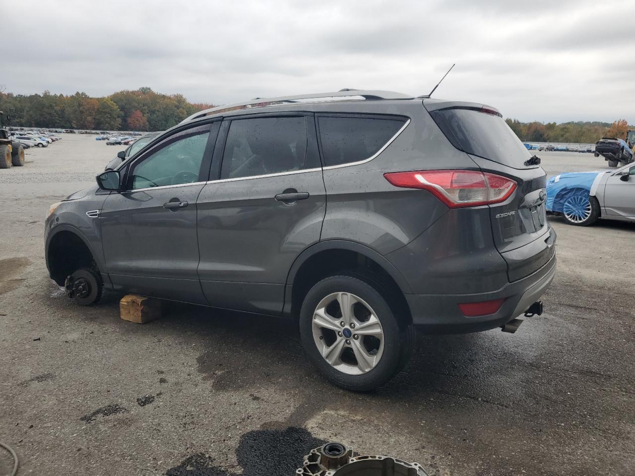 2015 FORD ESCAPE photo 2