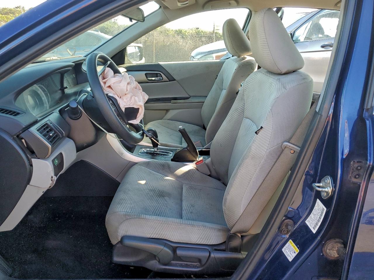 2015 HONDA ACCORD LX photo 13