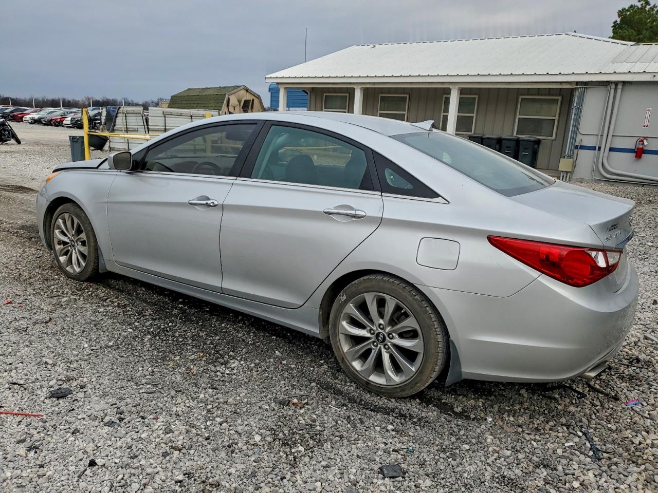 2013 HYUNDAI SONATA SE photo 2