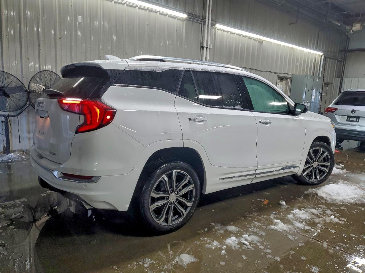 2020 GMC TERRAIN DENALI photo 5