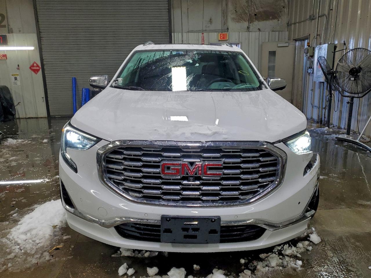 2020 GMC TERRAIN DENALI photo 9