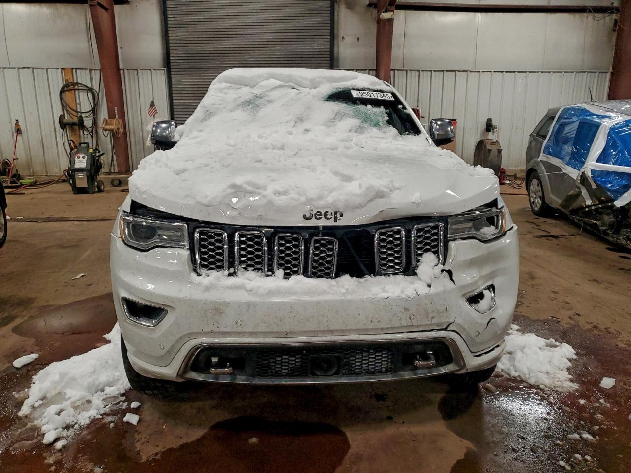 2019 JEEP GRAND CHEROKEE OVERLAND photo 5