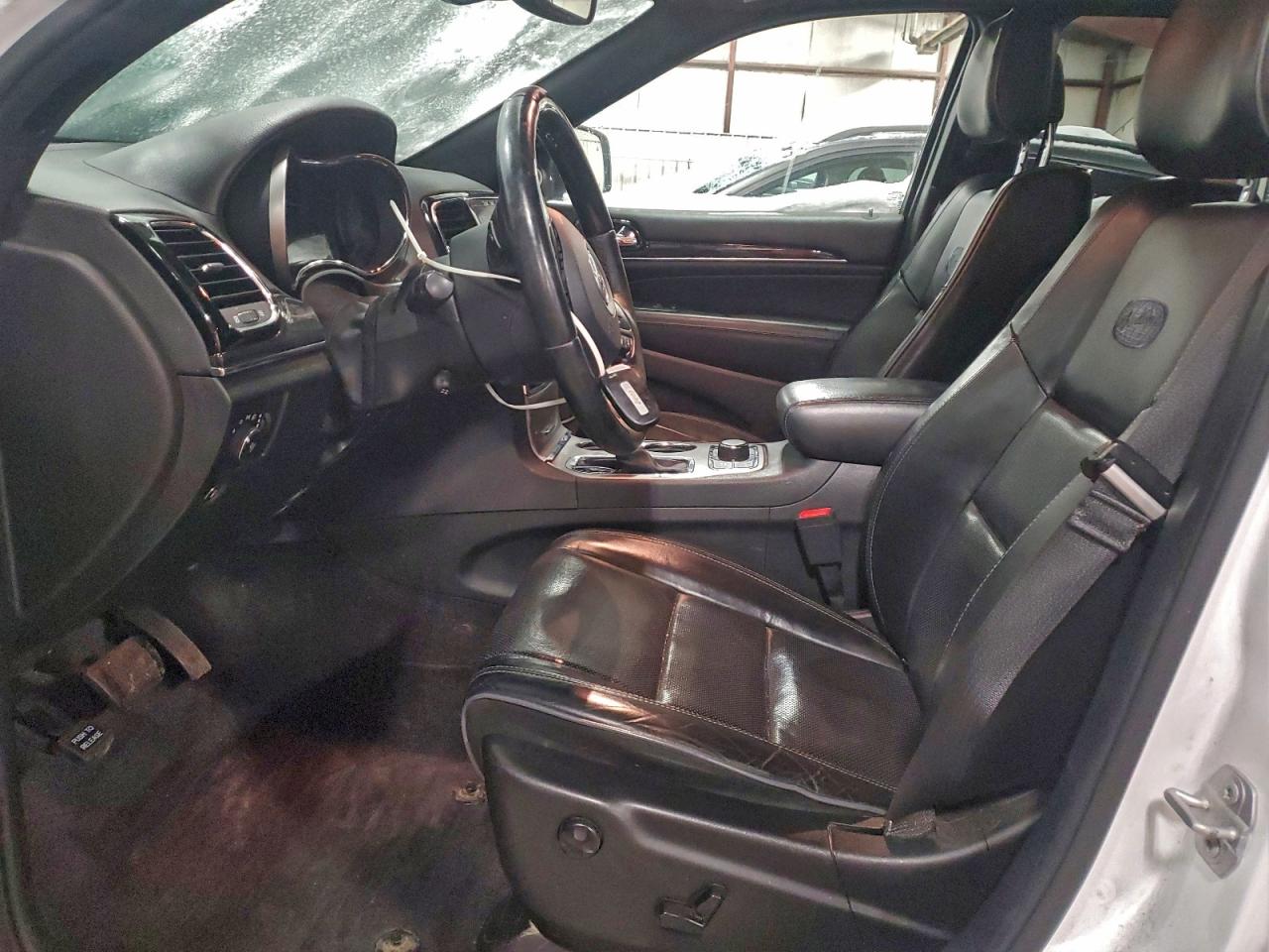 2019 JEEP GRAND CHEROKEE OVERLAND photo 7