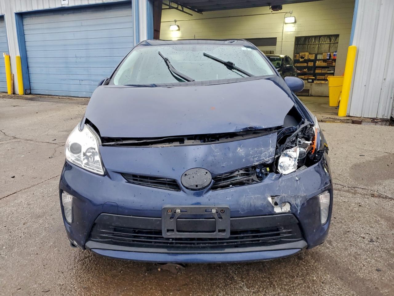 2012 TOYOTA PRIUS photo 5