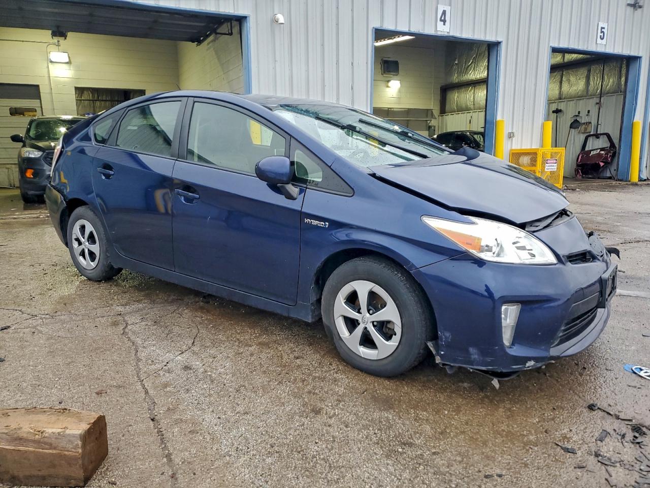 2012 TOYOTA PRIUS photo 4