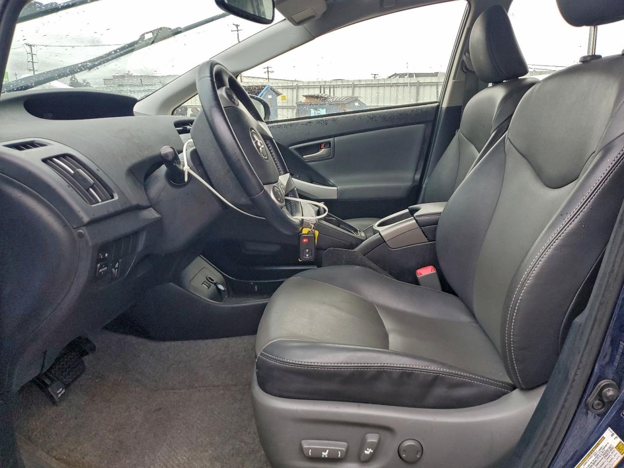 2012 TOYOTA PRIUS photo 7