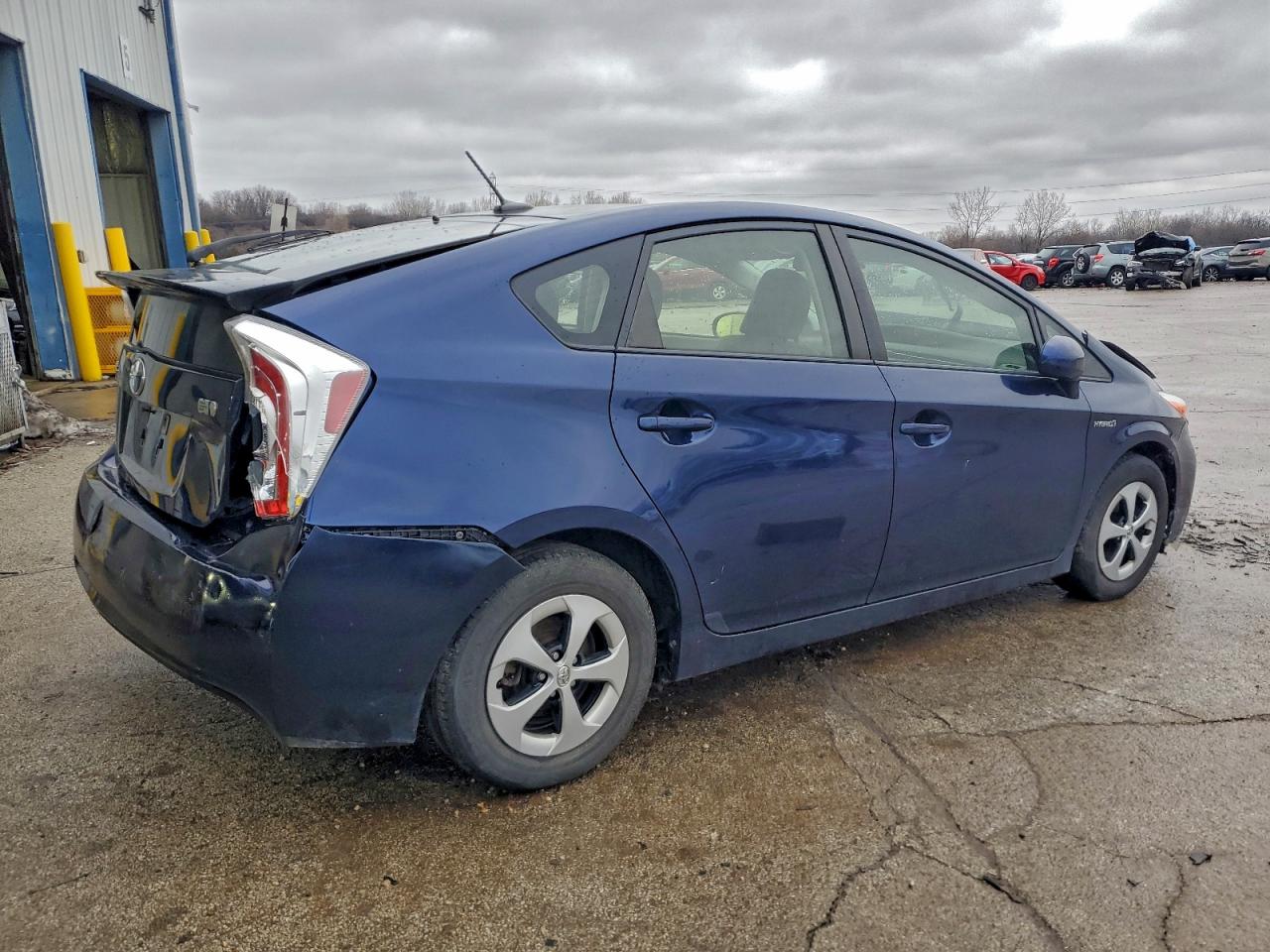 2012 TOYOTA PRIUS photo 3