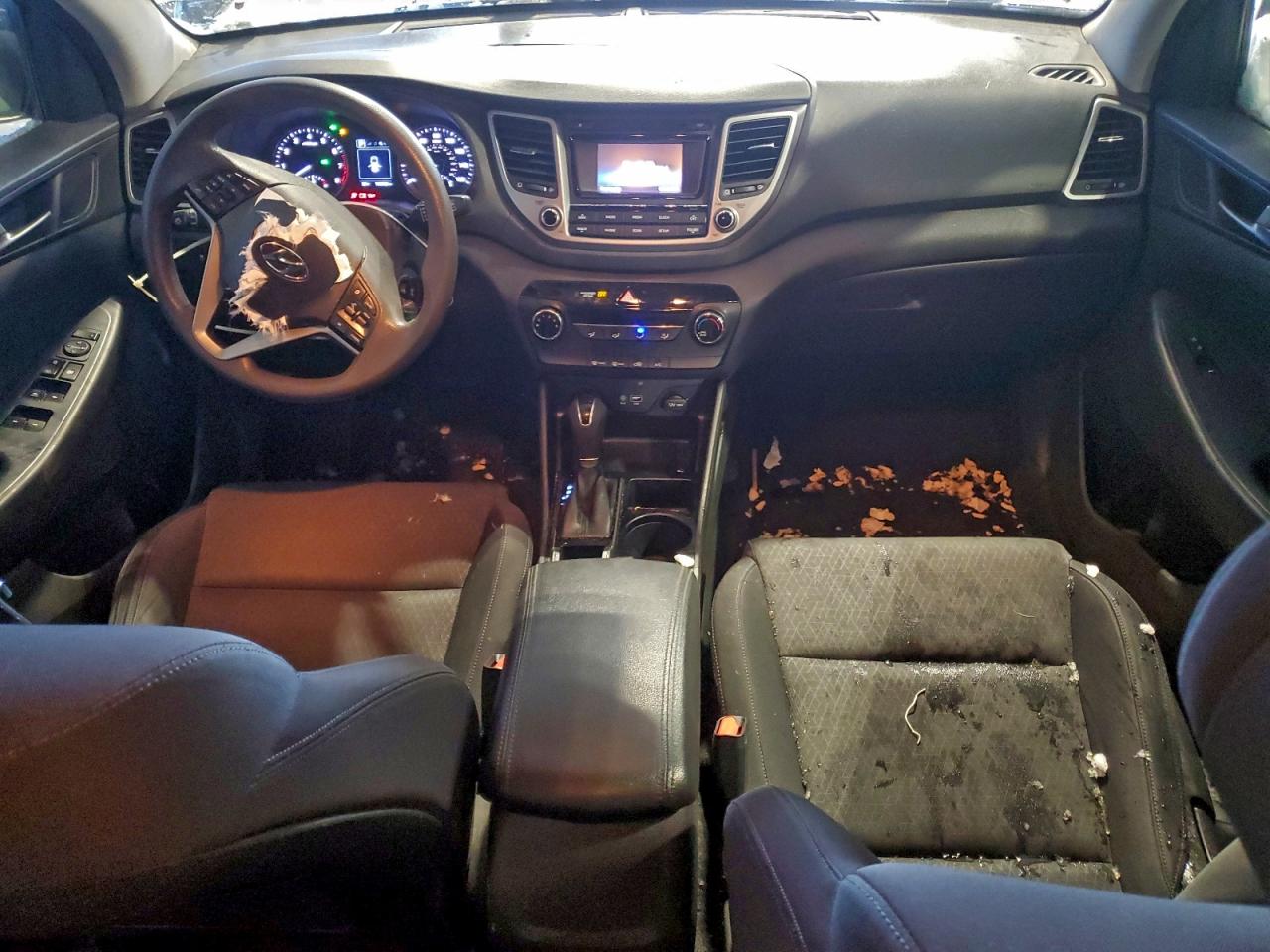 2017 HYUNDAI TUCSON SE photo 15