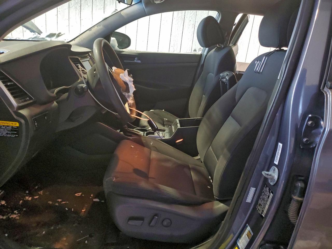2017 HYUNDAI TUCSON SE photo 13
