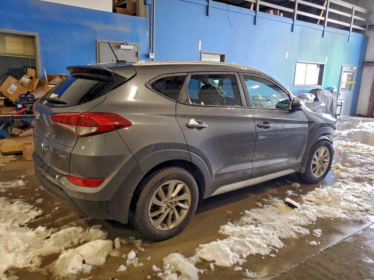 2017 HYUNDAI TUCSON SE photo 5