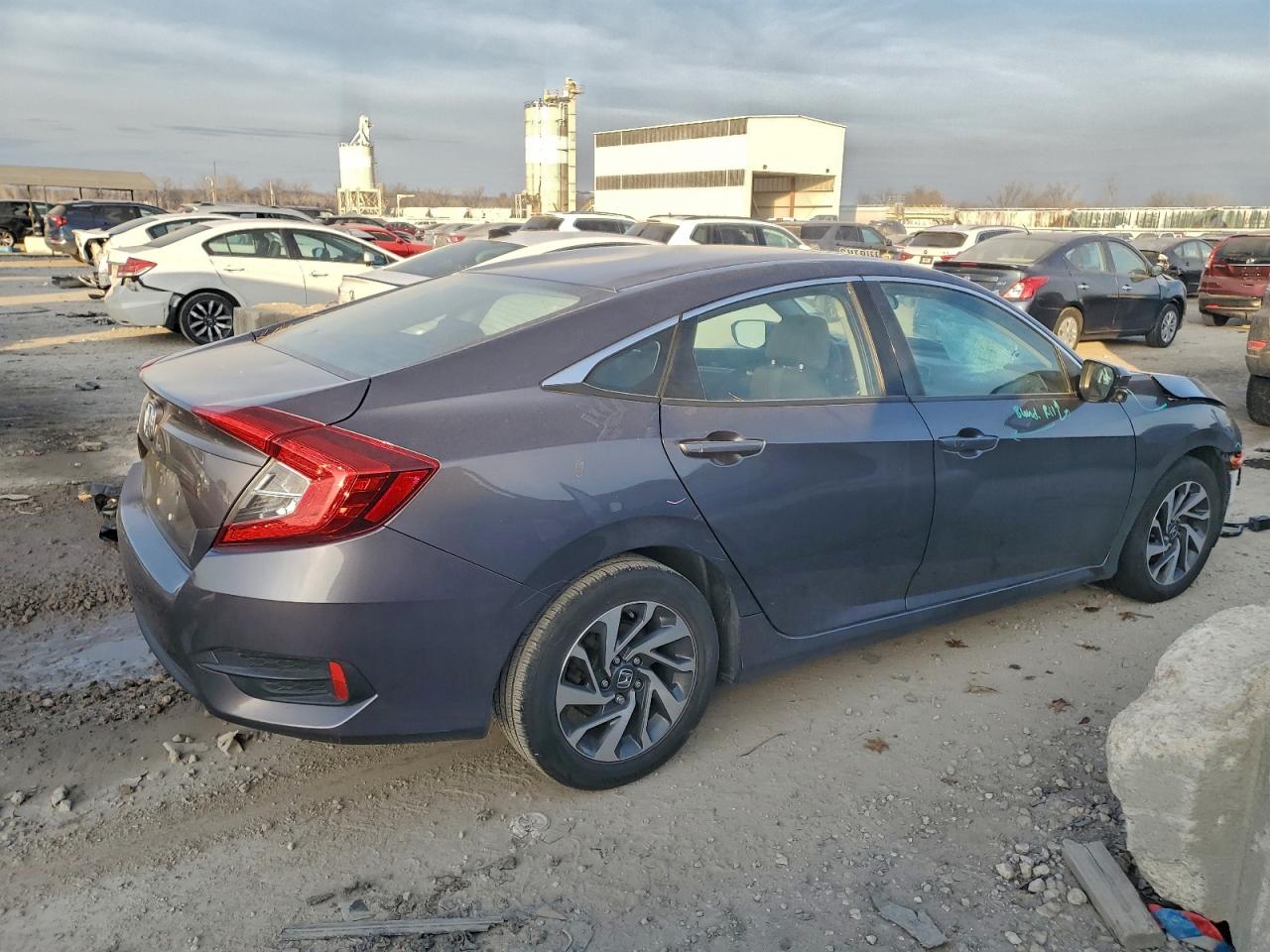 2016 HONDA CIVIC EX photo 3