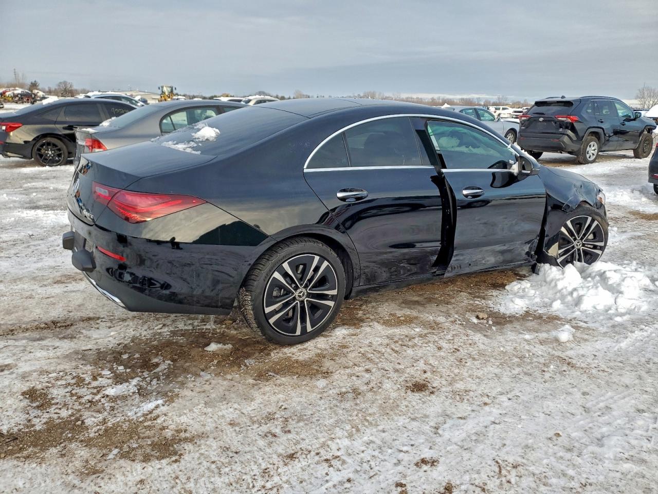 2025 MERCEDES-BENZ CLA 250 4MATIC photo 3
