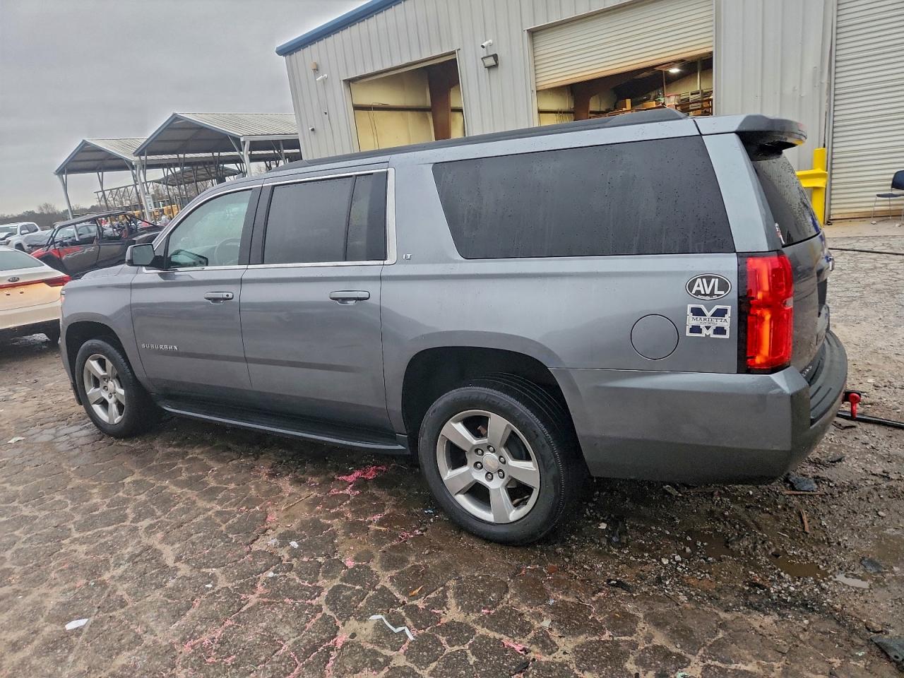 2018 CHEVROLET SUBURBAN K1500 LT photo 2