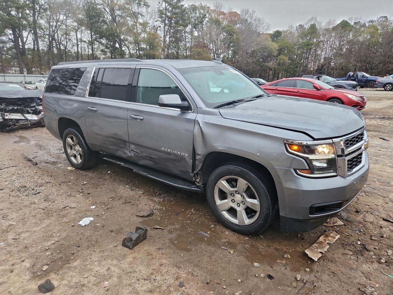 2018 CHEVROLET SUBURBAN K1500 LT photo 4