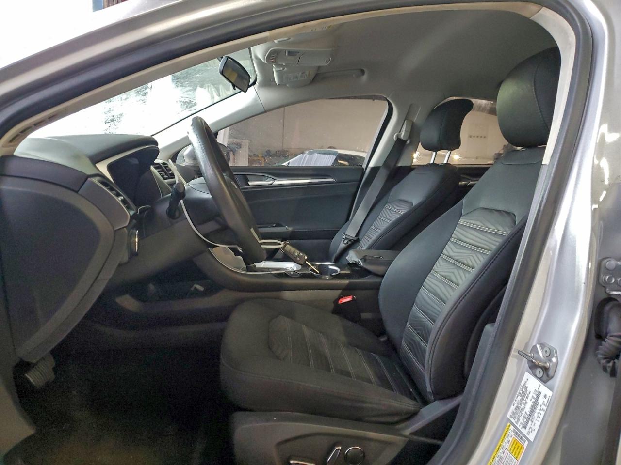 2016 FORD FUSION SE photo 13