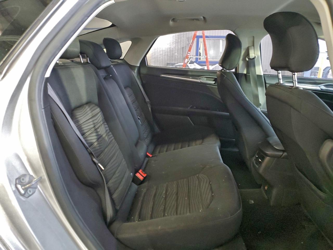2016 FORD FUSION SE photo 19