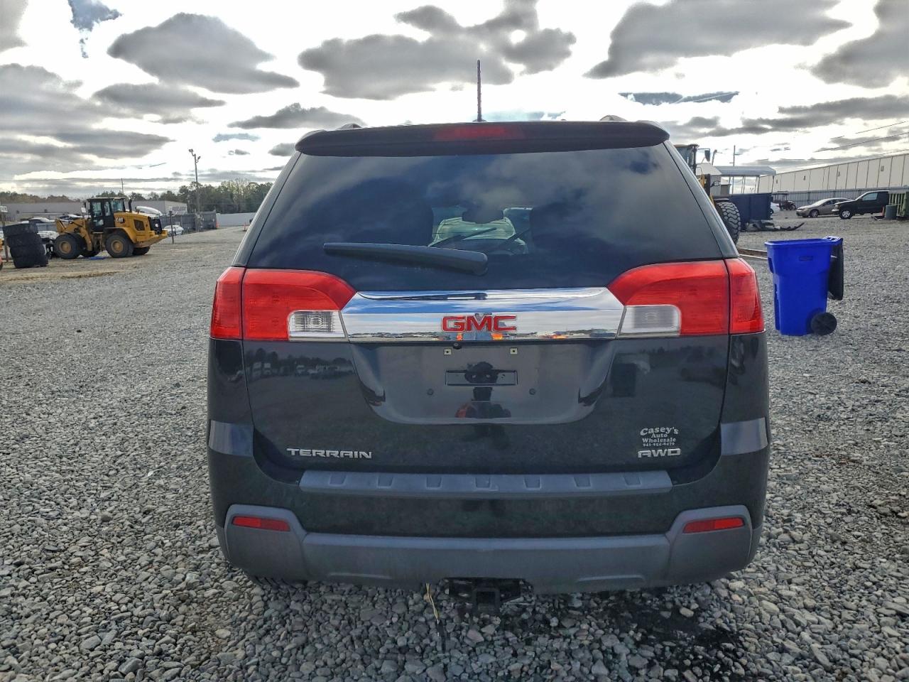 2015 GMC TERRAIN SLE photo 6