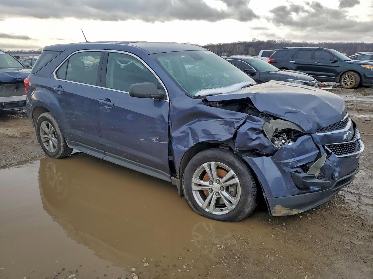 2013 CHEVROLET EQUINOX LS photo 4