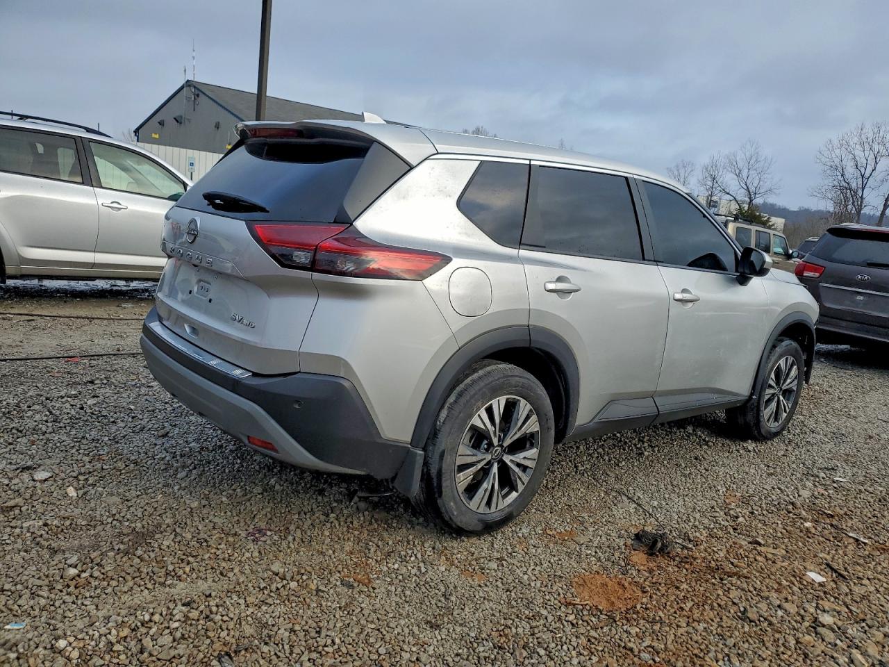 2023 NISSAN ROGUE SV photo 3