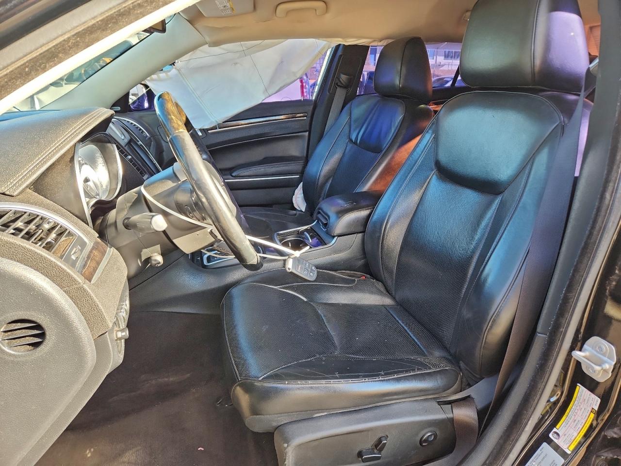 2018 CHRYSLER 300 LIMITED photo 19