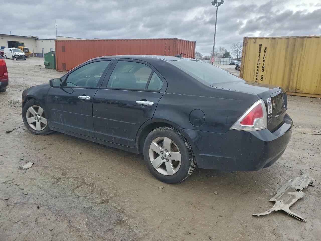 2007 FORD FUSION SE photo 2