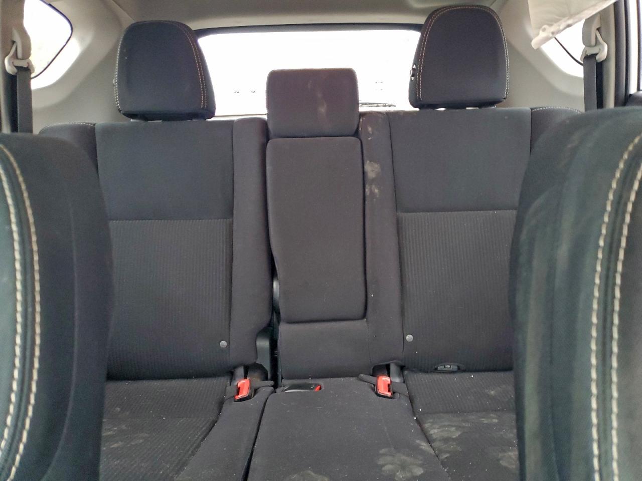 2015 TOYOTA RAV4 XLE photo 10