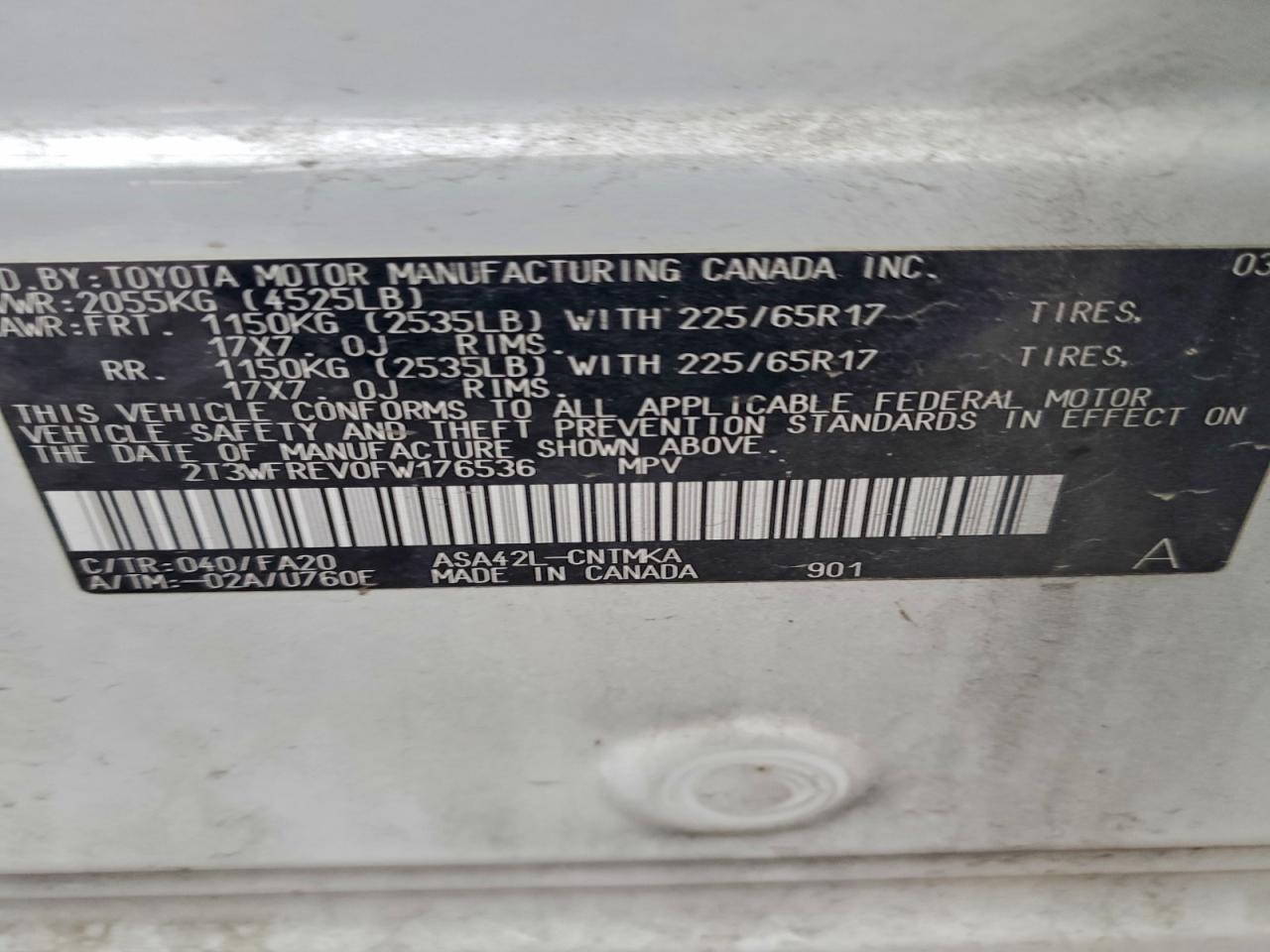 2015 TOYOTA RAV4 XLE photo 13
