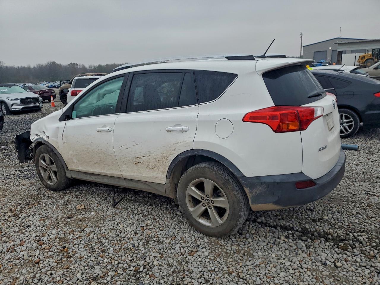 2015 TOYOTA RAV4 XLE photo 2