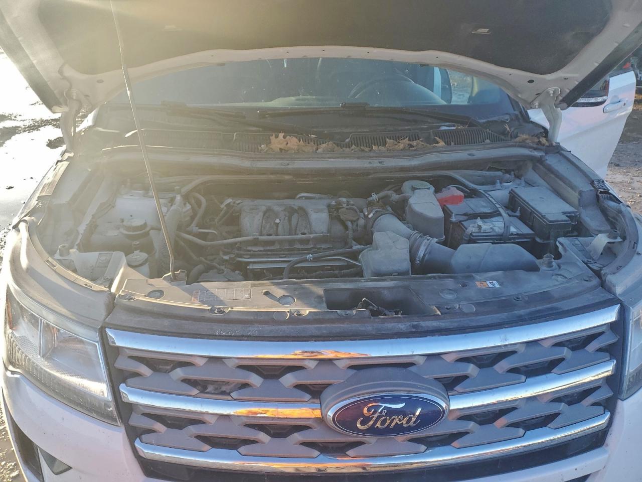 2018 FORD EXPLORER XLT photo 12