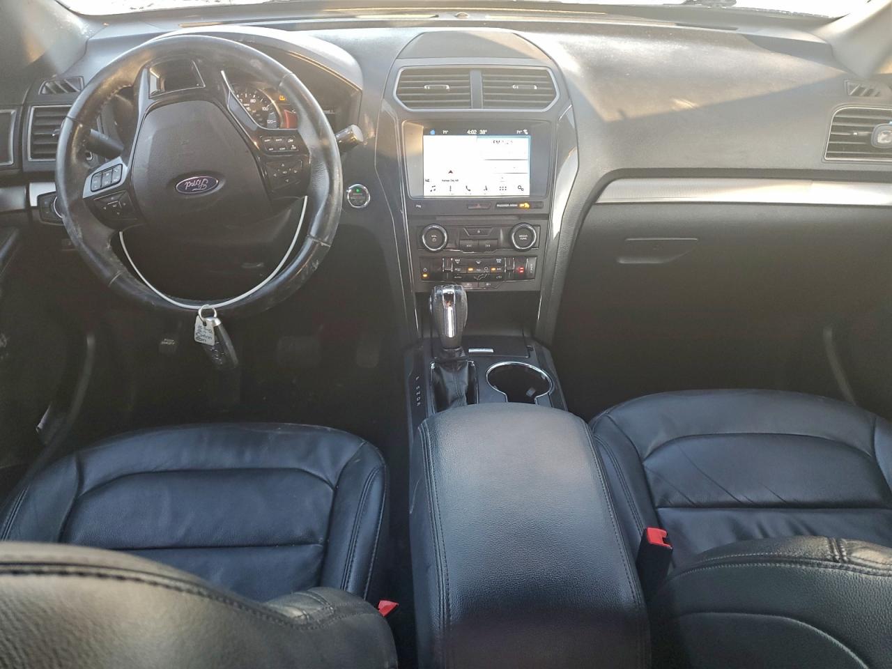 2018 FORD EXPLORER XLT photo 8