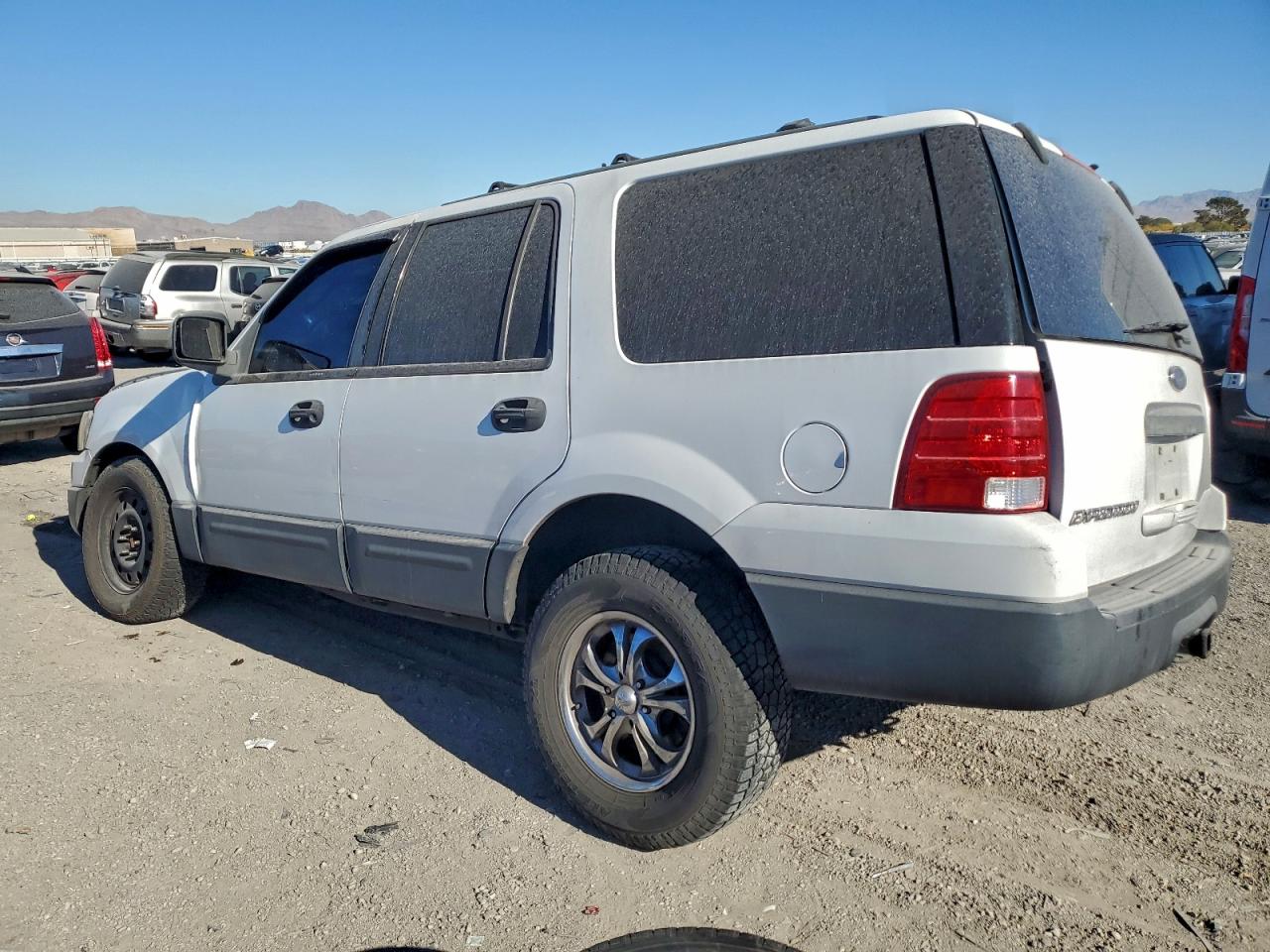 2004 FORD EXPEDITION XLS photo 2