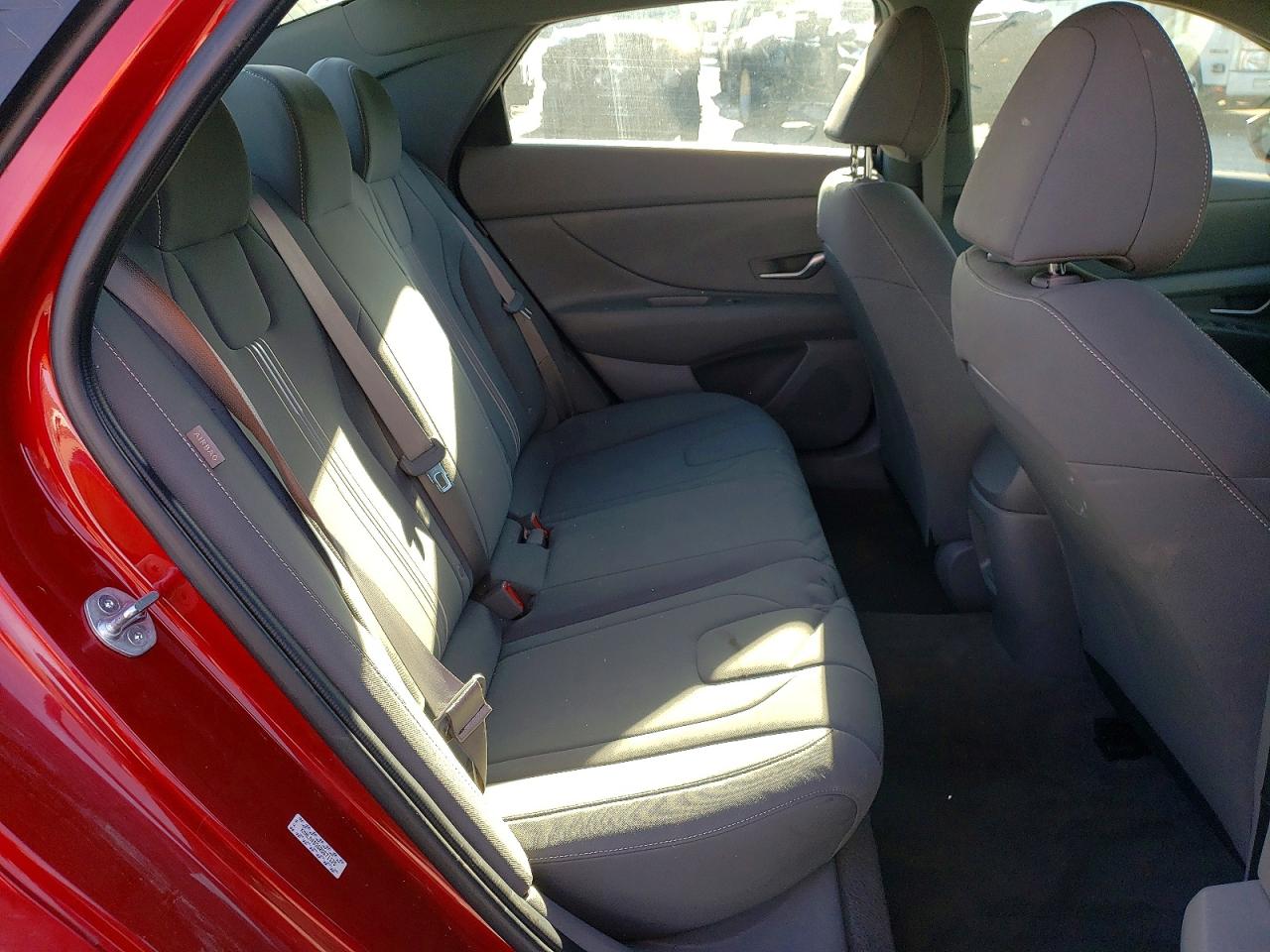 2024 HYUNDAI ELANTRA SEL photo 10