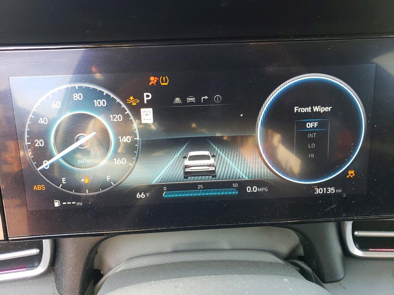 2024 HYUNDAI ELANTRA SEL photo 9