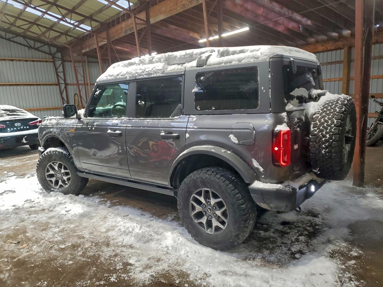 2022 FORD BRONCO BASE photo 3
