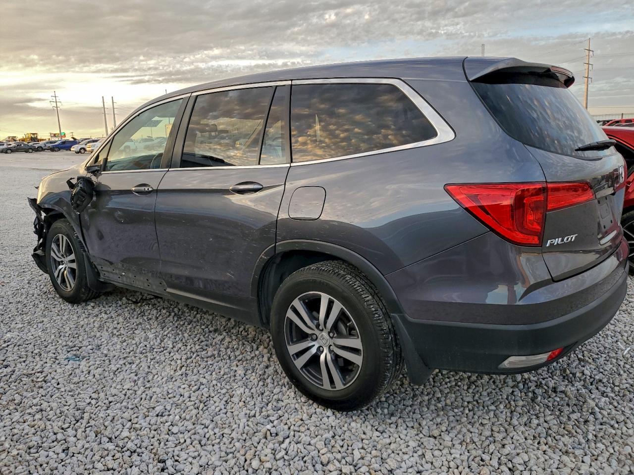 2016 HONDA PILOT EXL photo 2