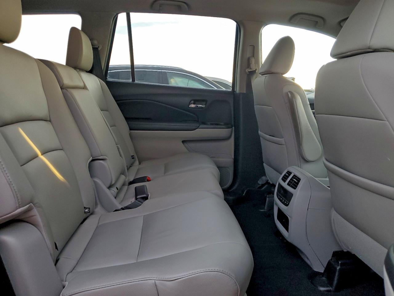 2016 HONDA PILOT EXL photo 11