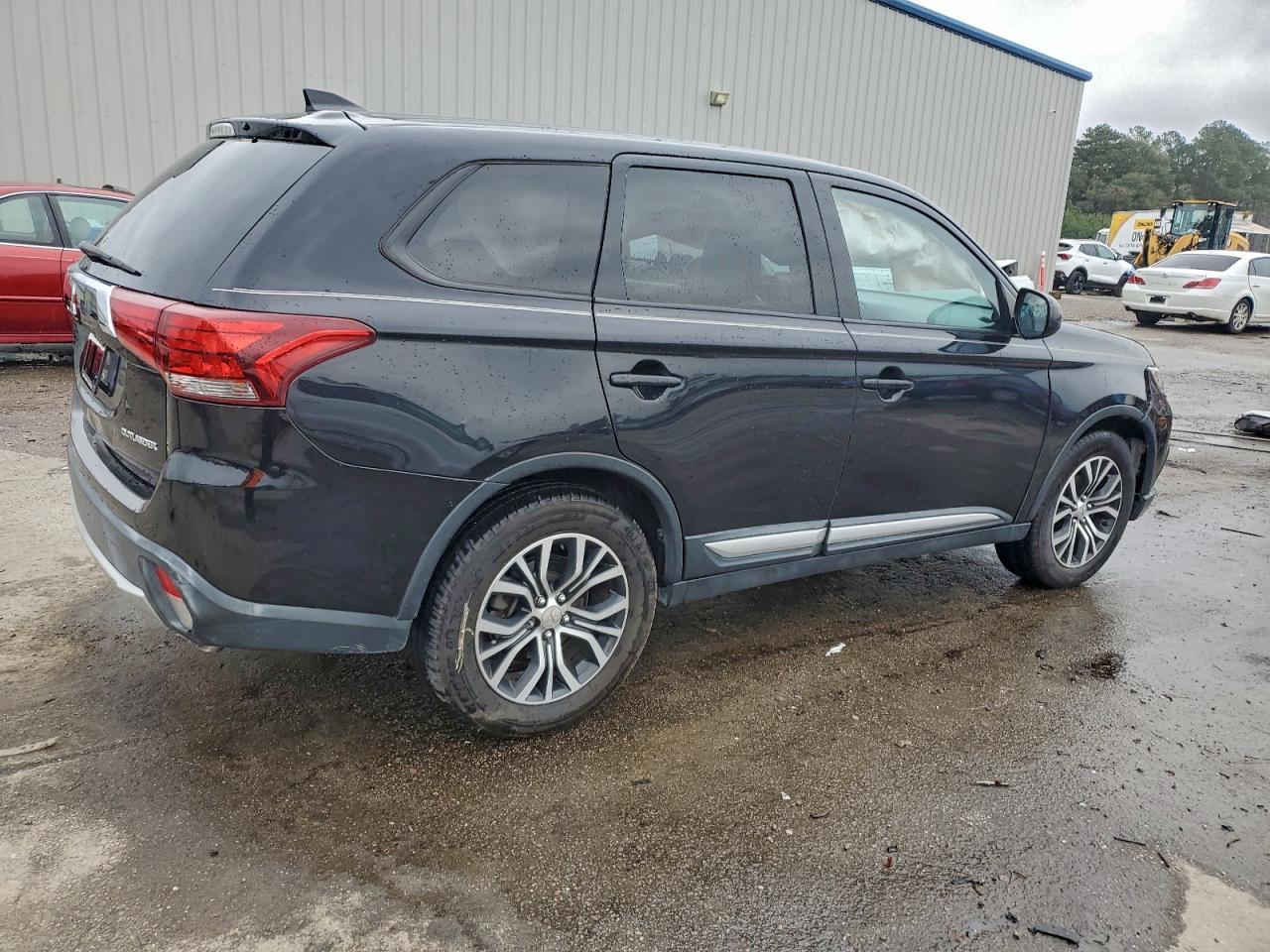 2018 MITSUBISHI OUTLANDER SE photo 3