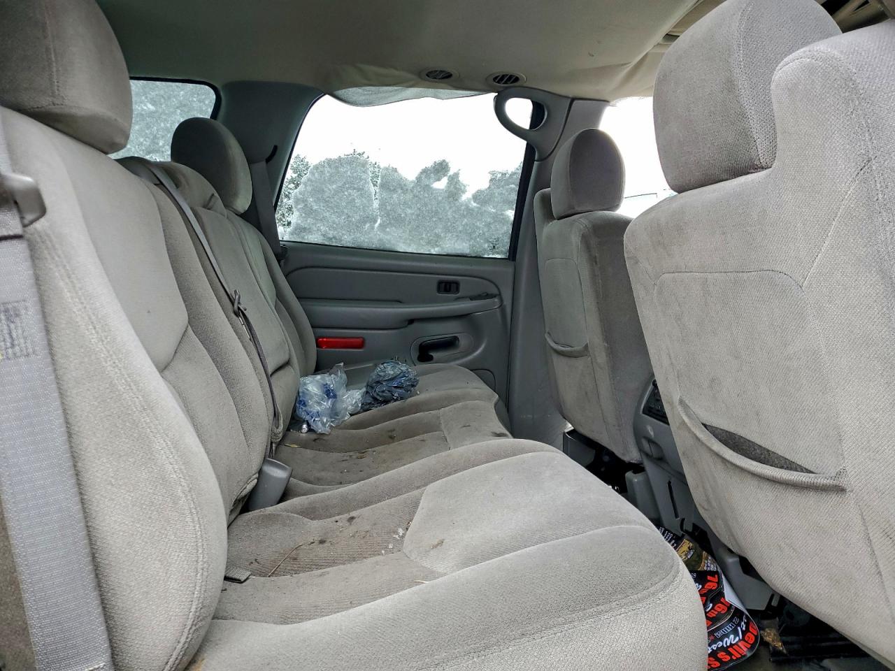 2004 GMC YUKON photo 19