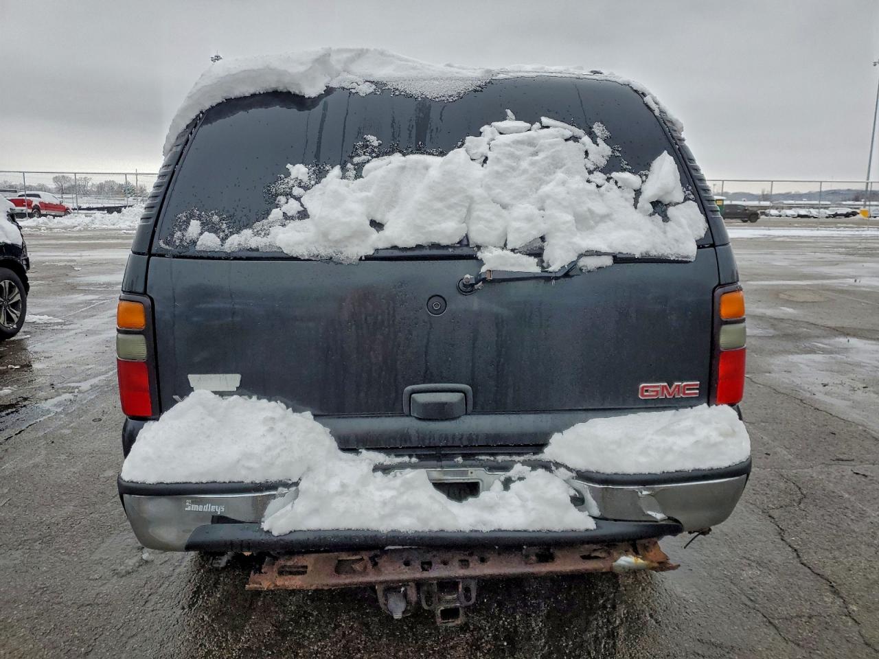 2004 GMC YUKON photo 11