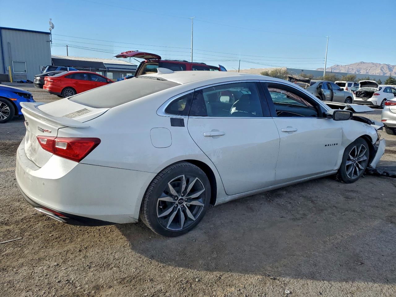 2023 CHEVROLET MALIBU RS photo 3