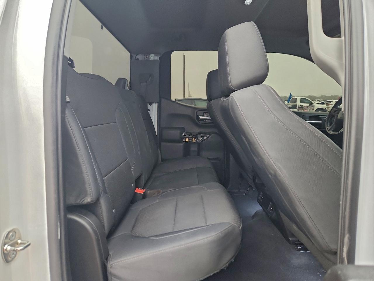 2019 CHEVROLET SILVERADO C1500 CUSTOM photo 10