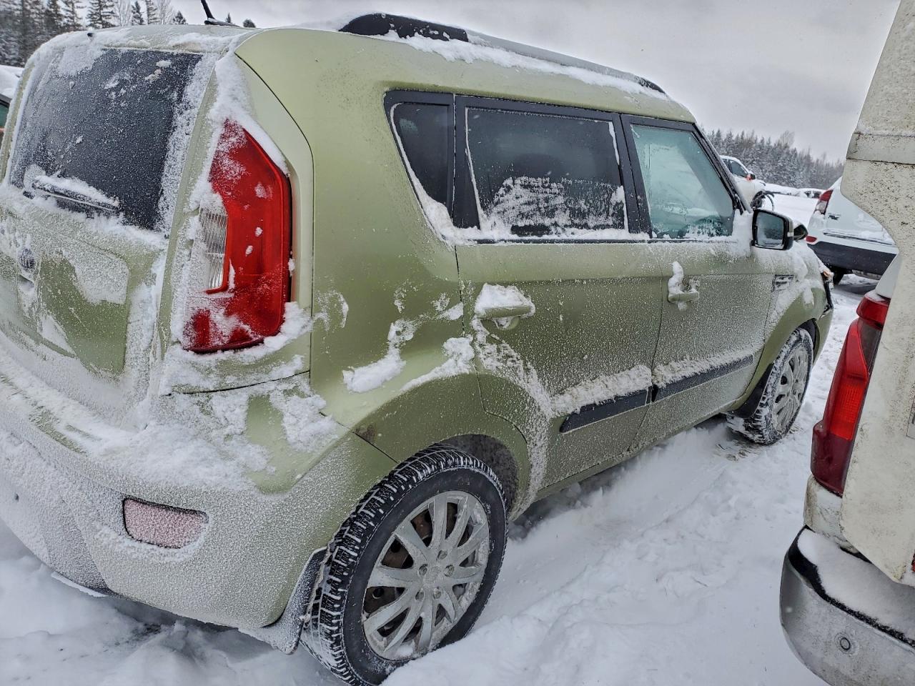 2013 KIA SOUL + photo 3